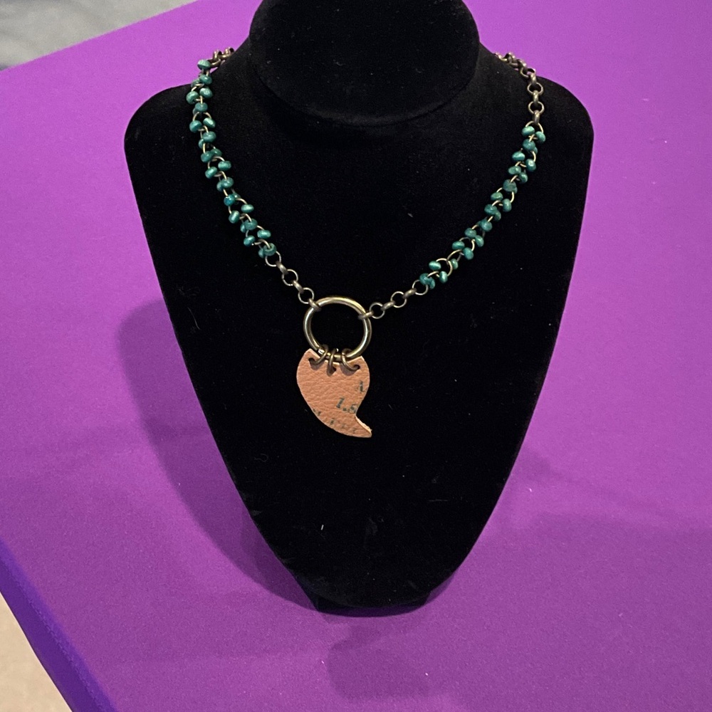Elegant Turquoise and Gold Necklace